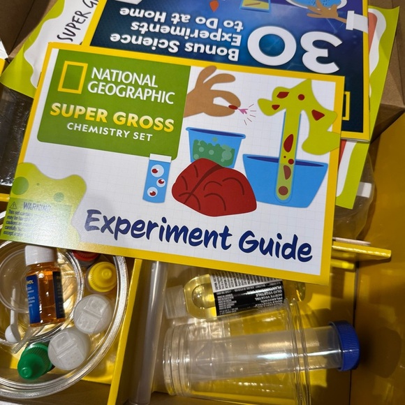 New National Geographic Super Gross Chemistry Set, STEM - Picture 3 of 11